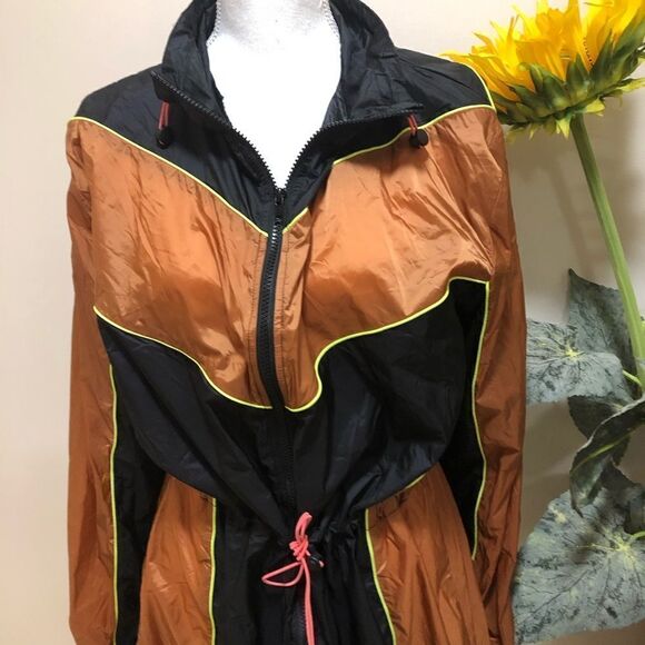 NWOT Urban Outfitters windbreaker size XS - Picture 4 of 8